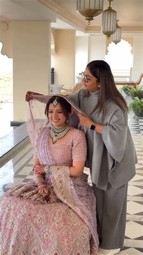 Dolly Jain's PERFECT Dupatta Draping Technique