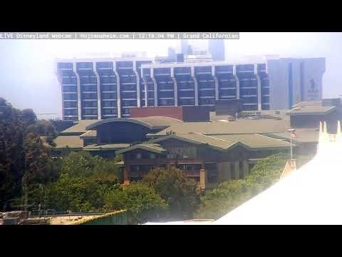 Mattercam 04/29/2026 12:16 - LIVE DISNEYLAND Webcam from Howard Johnson Hotel Anaheim