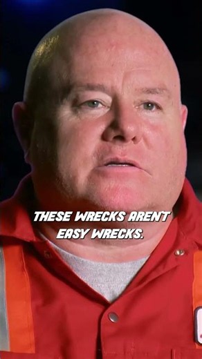Jamie and First Responders Caught in a Dangerous Spot | Highway Thru Hell