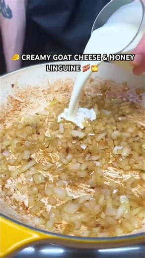 Creamy goat cheese pasta 🥰 #pasta #cheese #recipes