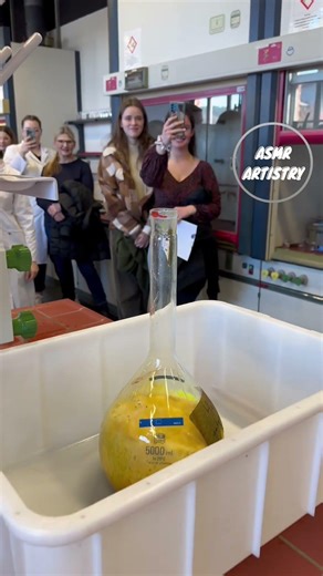 Elephant's Toothpaste Reaction — Hydrogen Peroxide & Potassium Iodide Spectacular Experiment