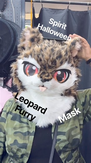 SPIRIT HALLOWEEN LEOPARD FURRY MASK TRY ON #spirithalloween #spirithalloweenstore #halloween2026