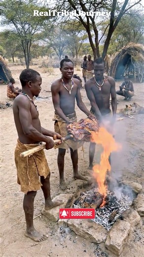 The Roast Arrived… Everyone Gathered at the Fire! #triballife #tribalfeast #shorts
