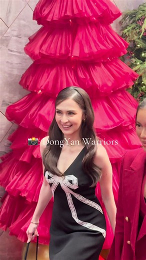 Marian Rivera's Stunning Look at Rustan's Makati Christmas Event