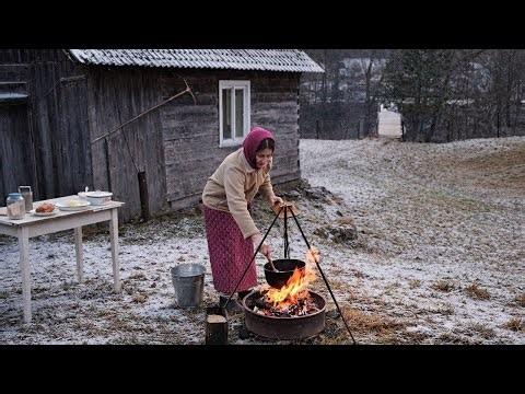 A Winter Day with Maria: Food, Fire & Quiet Mountain Life