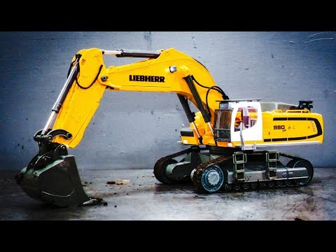 I TRY THE RC LIEBHERR R980 FROM SIKU - IS IT A REAL EARTH MOVER?