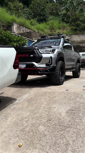 Toyota Hilux 4x4: Off-Road Performance and Key Features