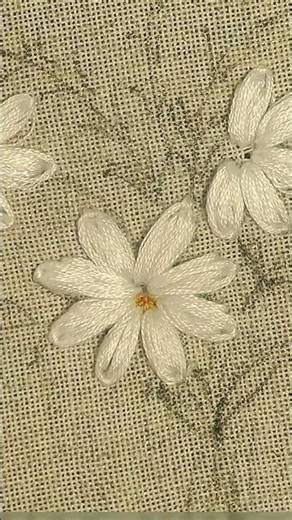 Very Easy Embroidery Pattern: Daisy Flowers & Lavender SHORT