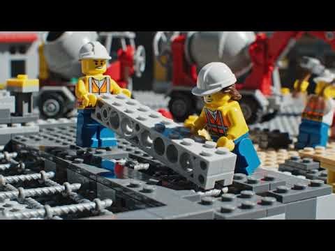 LEGO Bank Robbery 💰 | Epic Police Chase & Crazy Escape 🚓💥