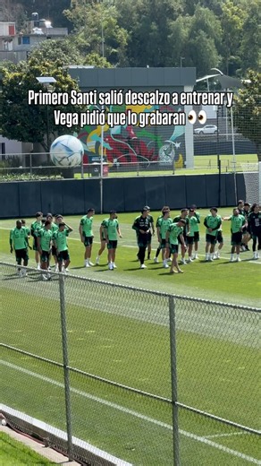 ¡SE LLEVAN PESADITOS! 🤣🇲🇽Santi Gimenez se burló de Alexis Vega 👀