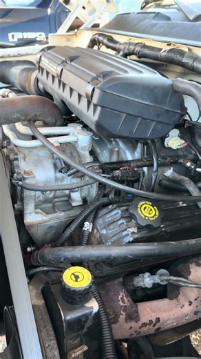2000 dodge ram 1500 weird noise coming from engine