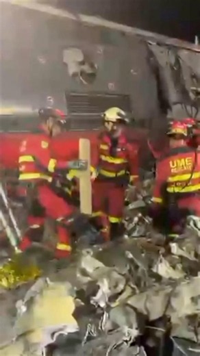 Emergency services work overnight at Spain train crash site