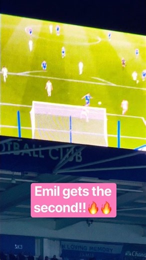 ⚽ ⚽️ EMIL RIIS STRIKES AGAIN! LEICESTER CITY LEAD 2–0! 🦊