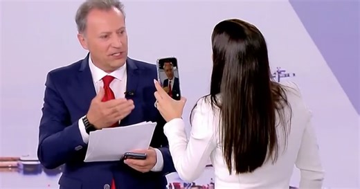 Η Λατινοπούλου την «είδε» Κωνσταντοπούλου και βιντεοσκόπησε τους παρουσιαστές: «Θα σας καταγγείλω»