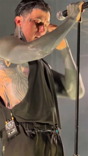 Falling In Reverse LATAM & Worldwide 🌍 on Instagram: "Some memories from the year 2025 ✨ Happy new year everyone! Love you all, thankyou for all your support 🫶🏻 . Feliz año nuevo a todos, los quiero, gracias por todo el apoyo 🥹 . . . #fallinginreverse #fallinginreverseband #fallinginreversesupport #fallinginreverselive #fallinginreversefans #ronnieradke #ronnieradkefans #ronnieradkesupport #ronnieradkephoto #ronnieradkeedit #happynewyear #newyear #2026"