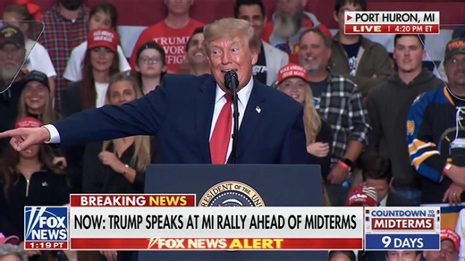 Donald Trump Compliments Nicki Minaj's 'Beautiful A' at Rally**