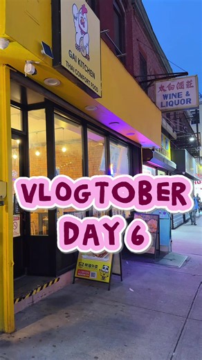 Vlogtober Day 6 & I love being a tourist in my city! Always finding a new place right around each corner 🌃💕 #chinatownnyc #nyc #nycfood #ditl #vlogtober