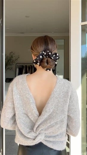 EASY SCRUNCHIE BUN YOU’LL ACTUALLY WEAR