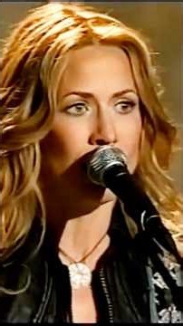 Willie Nelson and Sheryl Crow sing the memorable song Jackson in 2002 pt3