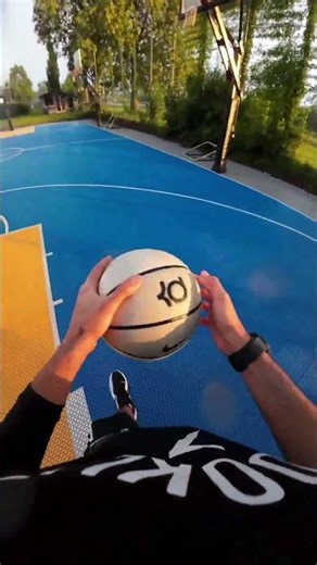 Some of the best sessions happen when you embrace the moment. 🏀❤️‍🔥 📹: @tkbas_ketball #LetsMove
