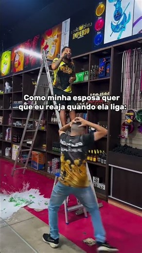 Como minha esposa quer que eu reaja quando ela liga kkk #shorts