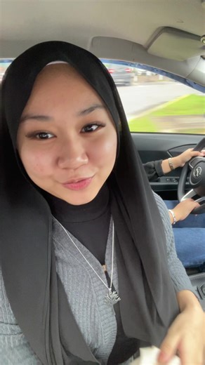 Get Ready With Me: Car Makeup Tutorial