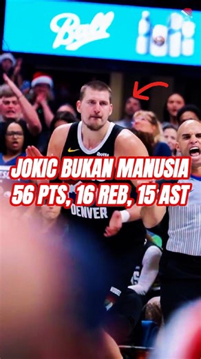 Hoop Daily Basketball on Instagram: "JOKIC MODE ALIEN: ON! 👽🃏 Nuggets tutup NBA Christmas Day dengan kemenangan dramatis 142-138 atas Wolves! Nikola Jokic bener-bener gila: ✅ 56 Poin | 16 Reb | 15 Ast ✅ Akurasi 71% FG ✅ 18 POIN di babak OT! (Pecahin rekor Stephen Curry!) 🤯 Kurang 2 triple-double lagi buat lewatin rekor Oscar Robertson. Emang bener-bener cheat code berjalan! 📈 Masih ada yang ragu kalau Jokic itu pemain terbaik dunia saat ini? 🤔👇 #nikolajokic #denvernuggets #nba #basketindon