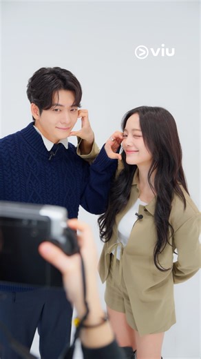 #KimSeJeong & #KangTaeOh bein the cutest ever even behind the scenes 😍 #MoonRiver | Viu Philippines