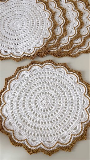 SOUSPLAT DE CROCHÊ LOVELY LUXO