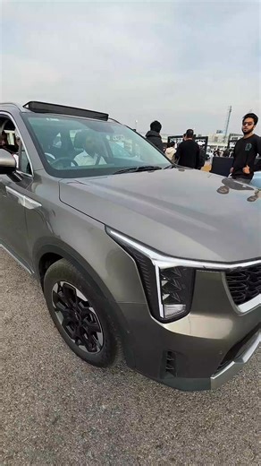 First impressions from behind the wheel of the Kia Sorento 3.5 at PakWheels New Wheels Expo Islamabad. A quick drive, honest feedback, and a closer look at how it feels on the road. | PakWheels.com
