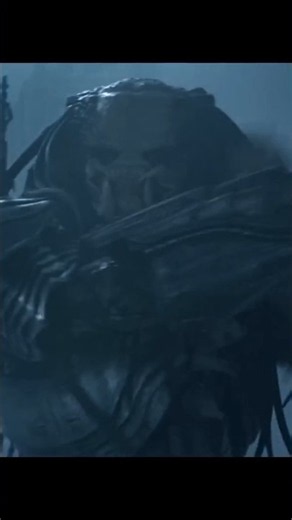 The Predator FINALLY Takes Down the Queen! 😱🔥 #movie #alien #predator #fight #shorts