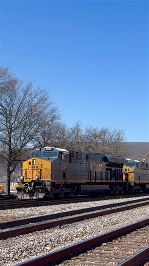 CSX M370 arrives at Cumberland!