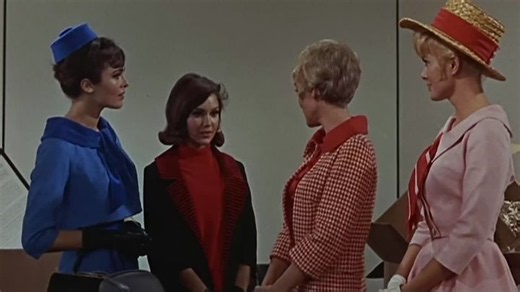 1966.Tres.en.un.sofa.1080p