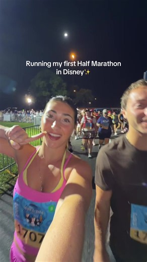 Literally one of the coolest experiences of my entire life.🥺 @Nick Sinatra @Disney Parks @RunDisney #halfmarathon #run #race #disney @Walt Disney World #winedinehalf