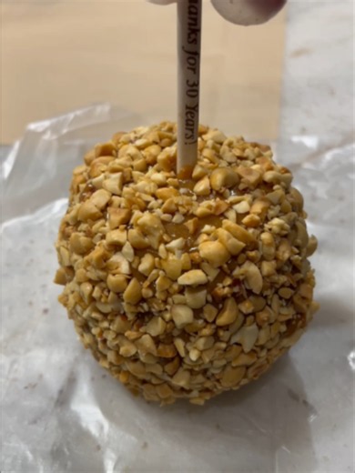 Caramel Apple Recipe: Classic Peanut Caramel Apples