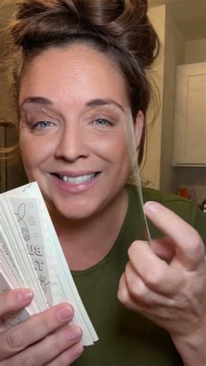 CWC Approved ✔️ These stackable Easter bunny crayons come with coloring cards and make great