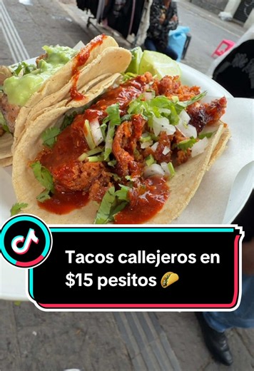 Tacos callejeros de $15 varos en el centro de Puebla 🌮 #tacos #comidacallejera #Comida #puebla #barato