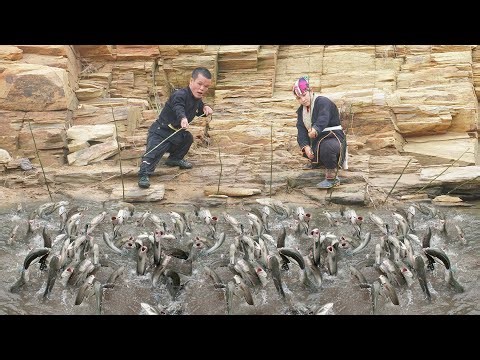 Dwarf Family Fishing in the Stream - Making Their Own Bamboo Fishing Rod