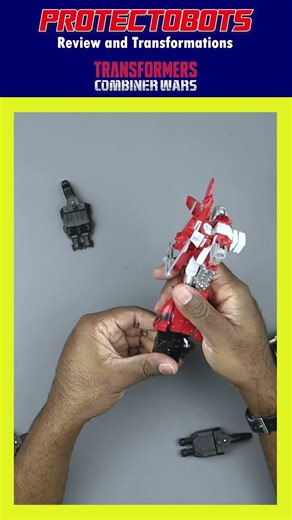Transformers Combiner Wars Protectobots: Defensor Transformation Review