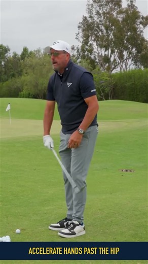 Phil Mickelson Chipping: Hinge and Hold (Left Handed, Nothing Flipped)