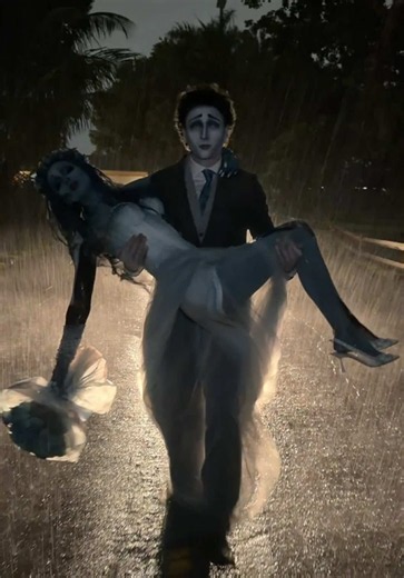 Did we win this trend? #halloween #costume #corpsebride #costumeideas #nataliereynolds