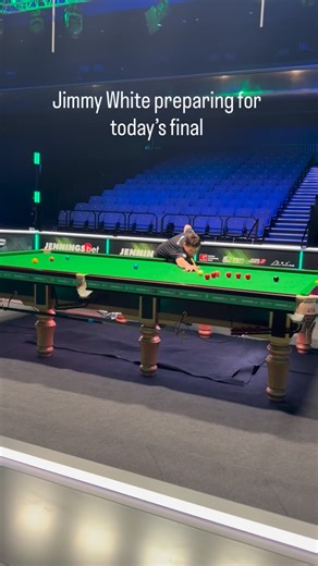 Vaillant Live on Instagram: "@jimmywhirlwindwhite warming up before today’s big final! @world_seniors_snooker #derby #snooker #final"