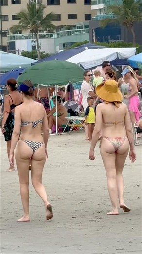 🇧🇷 Balneário Camboriú Beach A Windy Day
