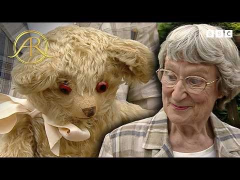 Vintage Musical Teddy Bear Revealed As Rare Jopi Bear Worth Thousands | Antiques Roadshow UK