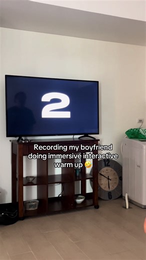 Boyfriend's Interactive Warm-Up Moments
