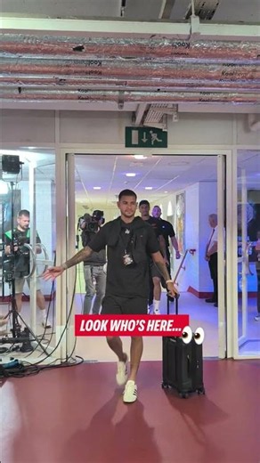 A first sighting of new @arsenal signing Bruno Guimarães! ❤️
