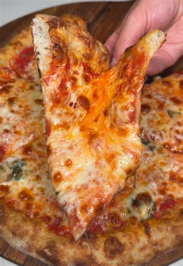 Melts in your mouth❌Melts your mouth✅ Jump start your home-oven-pizza craft with my new PDF start up guide 📝🧪Link in bio Baked for 8min on a baking steel pro preheated to 550F. Baking Steel website is linked in my profile and my discount code “PIZZOFART” gets 10% off🍕❤️‍🔥 Try my easy same day dough recipe, it’s the pinned post on my page! DM me your pizza pics to be featured in my stories🍕📸 #pizza #food #asmr #mukbang #recipe