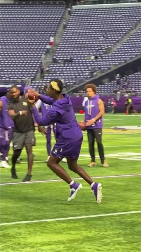 Charles Demmings getting ready for Ravens