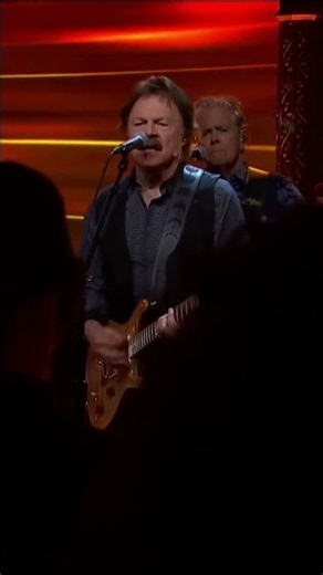 The Doobie Brothers with "Listen to the Music" from The Late Show with Stephen Colbert