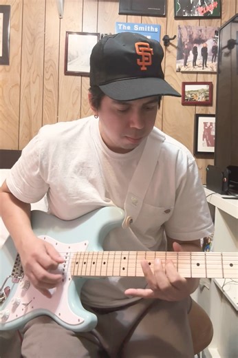 #guitar #electricguitar #squierbyfender #beatbuddy #looppedal